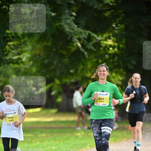 25.08.2024 - 20. Blankeneser Heldenlauf Dr. Thomas Lammeyer http://msf.ph/oto/6807364 25.08.2024 10:17:26 Laufen 6485, 6484 meine-sportfotos.de