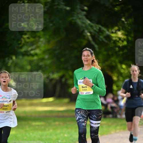25.08.2024 - 20. Blankeneser Heldenlauf Dr. Thomas Lammeyer http://msf.ph/oto/6807368 25.08.2024 10:17:27 Laufen 6485, 6484 meine-sportfotos.de
