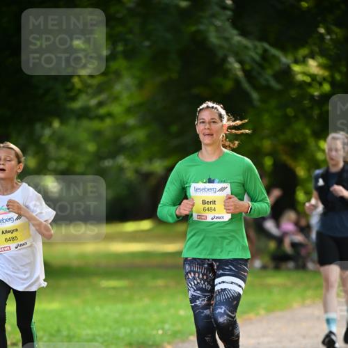 25.08.2024 - 20. Blankeneser Heldenlauf Dr. Thomas Lammeyer http://msf.ph/oto/6807370 25.08.2024 10:17:28 Laufen 6485, 6484 meine-sportfotos.de