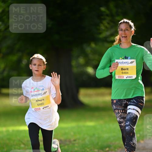 25.08.2024 - 20. Blankeneser Heldenlauf Dr. Thomas Lammeyer http://msf.ph/oto/6807376 25.08.2024 10:17:28 Laufen 6485, 6484 meine-sportfotos.de