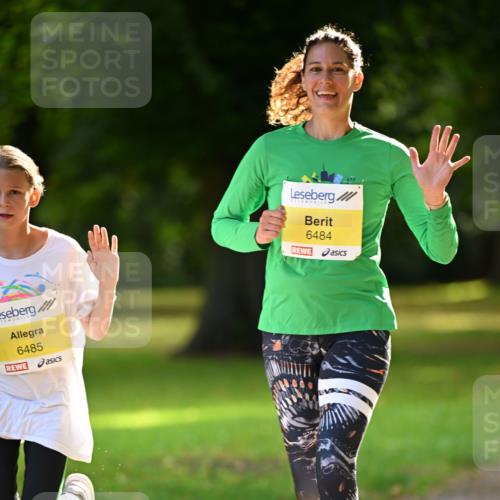 25.08.2024 - 20. Blankeneser Heldenlauf Dr. Thomas Lammeyer http://msf.ph/oto/6807381 25.08.2024 10:17:29 Laufen 6485, 6484 meine-sportfotos.de