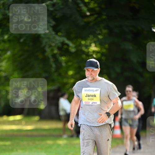 25.08.2024 - 20. Blankeneser Heldenlauf Dr. Thomas Lammeyer http://msf.ph/oto/6807579 25.08.2024 10:18:16 Laufen 6434 meine-sportfotos.de