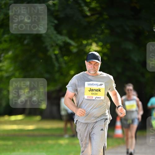 25.08.2024 - 20. Blankeneser Heldenlauf Dr. Thomas Lammeyer http://msf.ph/oto/6807581 25.08.2024 10:18:17 Laufen 6434 meine-sportfotos.de