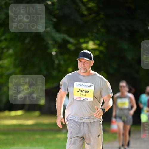 25.08.2024 - 20. Blankeneser Heldenlauf Dr. Thomas Lammeyer http://msf.ph/oto/6807583 25.08.2024 10:18:17 Laufen 6434 meine-sportfotos.de