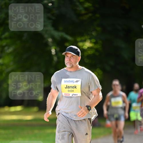 25.08.2024 - 20. Blankeneser Heldenlauf Dr. Thomas Lammeyer http://msf.ph/oto/6807585 25.08.2024 10:18:17 Laufen 6434 meine-sportfotos.de