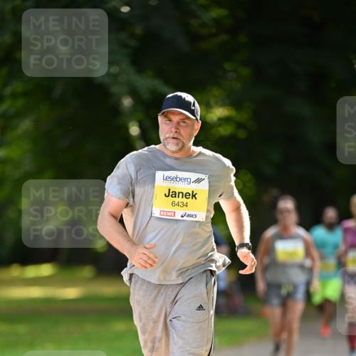 25.08.2024 - 20. Blankeneser Heldenlauf Dr. Thomas Lammeyer http://msf.ph/oto/6807587 25.08.2024 10:18:17 Laufen 6434 meine-sportfotos.de