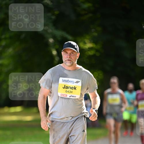 25.08.2024 - 20. Blankeneser Heldenlauf Dr. Thomas Lammeyer http://msf.ph/oto/6807588 25.08.2024 10:18:18 Laufen 6434 meine-sportfotos.de