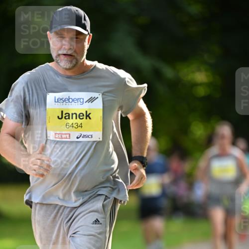 25.08.2024 - 20. Blankeneser Heldenlauf Dr. Thomas Lammeyer http://msf.ph/oto/6807598 25.08.2024 10:18:19 Laufen 6434 meine-sportfotos.de