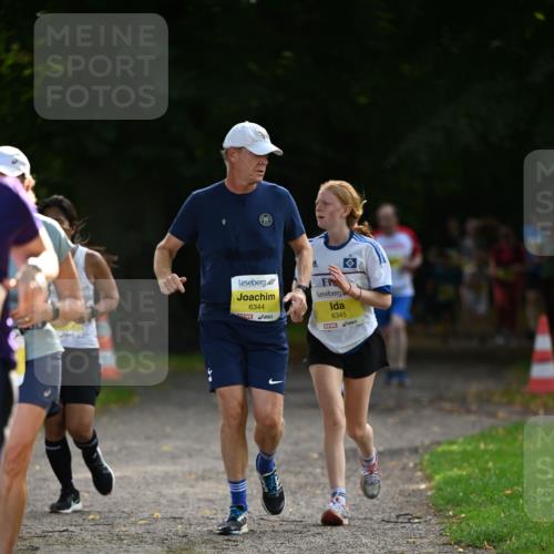 25.08.2024 - 20. Blankeneser Heldenlauf Dr. Thomas Lammeyer http://msf.ph/oto/6807741 25.08.2024 10:18:51 Laufen 6344, 6345 meine-sportfotos.de
