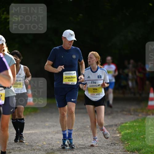 25.08.2024 - 20. Blankeneser Heldenlauf Dr. Thomas Lammeyer http://msf.ph/oto/6807742 25.08.2024 10:18:51 Laufen 6087, 6344, 6345 meine-sportfotos.de