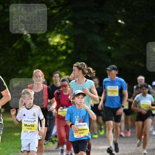 25.08.2024 - 20. Blankeneser Heldenlauf Dr. Thomas Lammeyer http://msf.ph/oto/6807820 25.08.2024 10:19:06 Laufen 6429, 6357 meine-sportfotos.de
