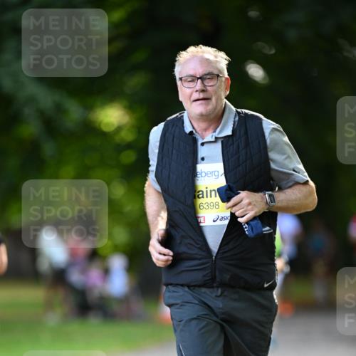 25.08.2024 - 20. Blankeneser Heldenlauf Dr. Thomas Lammeyer http://msf.ph/oto/6807869 25.08.2024 10:19:16 Laufen 6398 meine-sportfotos.de