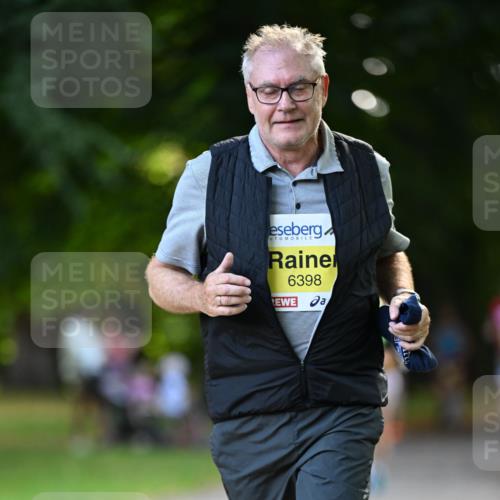 25.08.2024 - 20. Blankeneser Heldenlauf Dr. Thomas Lammeyer http://msf.ph/oto/6807872 25.08.2024 10:19:16 Laufen 6398 meine-sportfotos.de