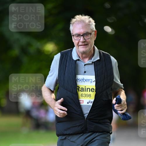 25.08.2024 - 20. Blankeneser Heldenlauf Dr. Thomas Lammeyer http://msf.ph/oto/6807873 25.08.2024 10:19:16 Laufen 6398 meine-sportfotos.de