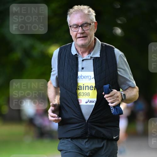 25.08.2024 - 20. Blankeneser Heldenlauf Dr. Thomas Lammeyer http://msf.ph/oto/6807874 25.08.2024 10:19:16 Laufen 6398 meine-sportfotos.de