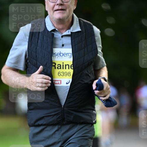 25.08.2024 - 20. Blankeneser Heldenlauf Dr. Thomas Lammeyer http://msf.ph/oto/6807878 25.08.2024 10:19:17 Laufen 6398 meine-sportfotos.de