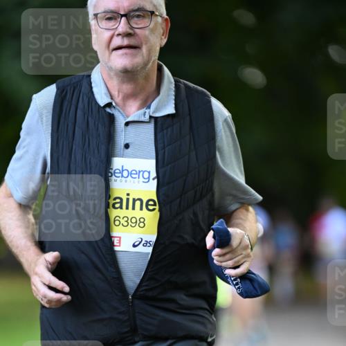 25.08.2024 - 20. Blankeneser Heldenlauf Dr. Thomas Lammeyer http://msf.ph/oto/6807879 25.08.2024 10:19:17 Laufen 6398 meine-sportfotos.de
