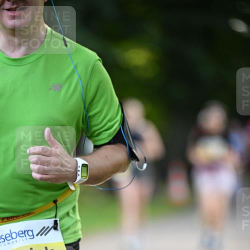 25.08.2024 - 20. Blankeneser Heldenlauf Dr. Thomas Lammeyer http://msf.ph/oto/6807891 25.08.2024 10:19:20 Laufen 6349 meine-sportfotos.de