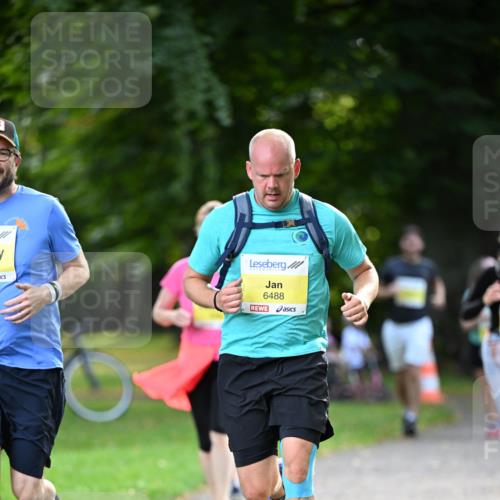 25.08.2024 - 20. Blankeneser Heldenlauf Dr. Thomas Lammeyer http://msf.ph/oto/6807991 25.08.2024 10:19:39 Laufen 6488 meine-sportfotos.de