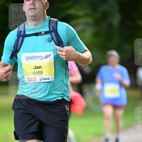 25.08.2024 - 20. Blankeneser Heldenlauf Dr. Thomas Lammeyer http://msf.ph/oto/6808005 25.08.2024 10:19:41 Laufen 6488 meine-sportfotos.de
