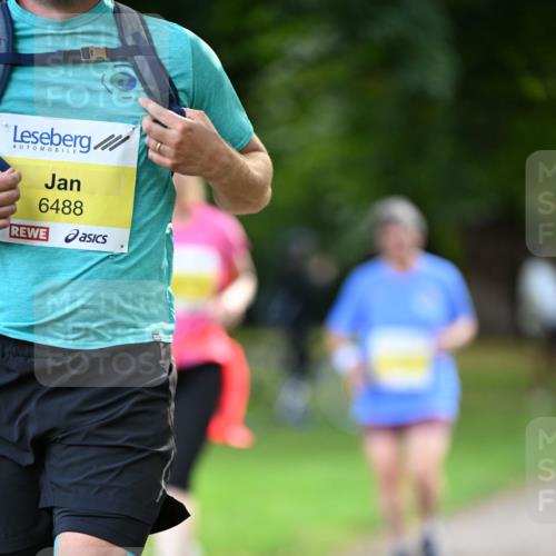 25.08.2024 - 20. Blankeneser Heldenlauf Dr. Thomas Lammeyer http://msf.ph/oto/6808007 25.08.2024 10:19:41 Laufen 6488 meine-sportfotos.de