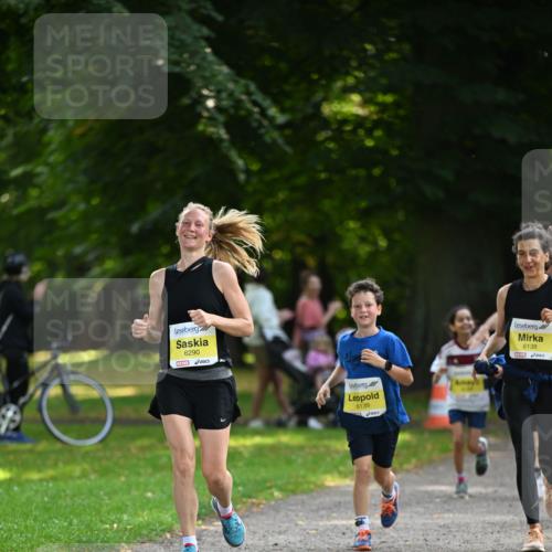25.08.2024 - 20. Blankeneser Heldenlauf Dr. Thomas Lammeyer http://msf.ph/oto/6808222 25.08.2024 10:20:39 Laufen 6290, 6139, 6138 meine-sportfotos.de