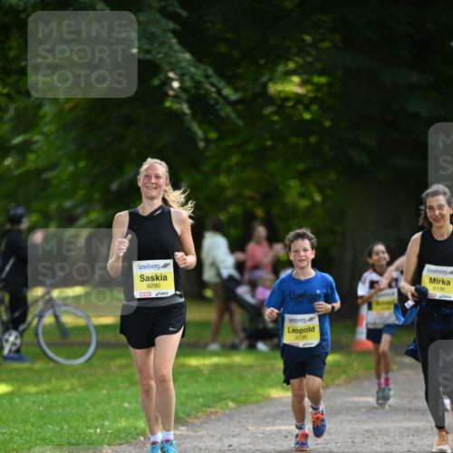 25.08.2024 - 20. Blankeneser Heldenlauf Dr. Thomas Lammeyer http://msf.ph/oto/6808223 25.08.2024 10:20:39 Laufen 6290, 6139, 6138 meine-sportfotos.de
