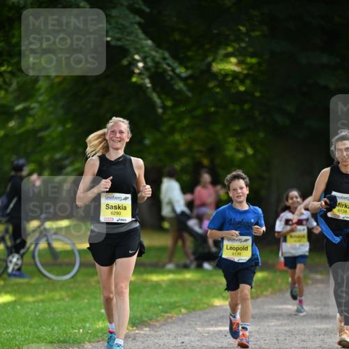 25.08.2024 - 20. Blankeneser Heldenlauf Dr. Thomas Lammeyer http://msf.ph/oto/6808224 25.08.2024 10:20:40 Laufen 6290, 6139, 6138 meine-sportfotos.de