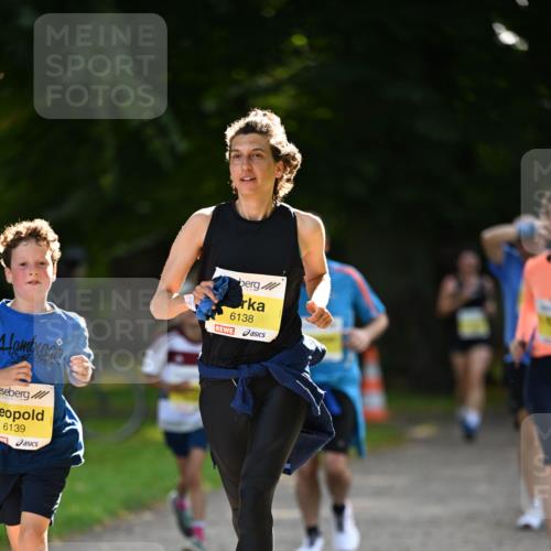 25.08.2024 - 20. Blankeneser Heldenlauf Dr. Thomas Lammeyer http://msf.ph/oto/6808242 25.08.2024 10:20:43 Laufen 6139, 6138 meine-sportfotos.de