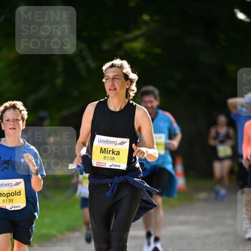 25.08.2024 - 20. Blankeneser Heldenlauf Dr. Thomas Lammeyer http://msf.ph/oto/6808243 25.08.2024 10:20:43 Laufen 6139, 6138 meine-sportfotos.de
