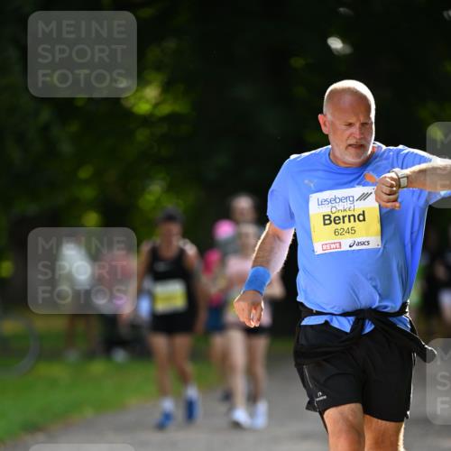 25.08.2024 - 20. Blankeneser Heldenlauf Dr. Thomas Lammeyer http://msf.ph/oto/6808272 25.08.2024 10:20:48 Laufen 6245 meine-sportfotos.de