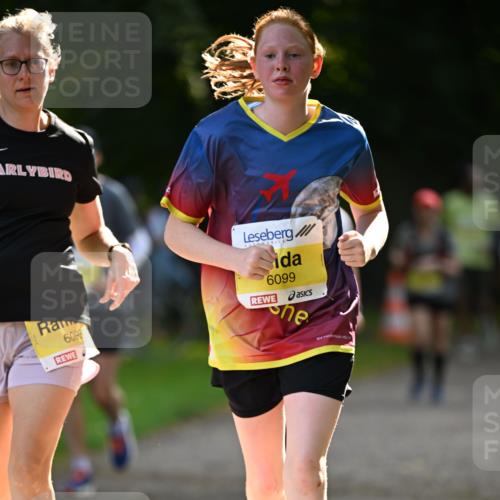 25.08.2024 - 20. Blankeneser Heldenlauf Dr. Thomas Lammeyer http://msf.ph/oto/6808324 25.08.2024 10:21:01 Laufen 6098, 6099 meine-sportfotos.de