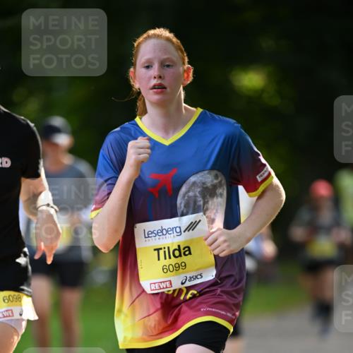 25.08.2024 - 20. Blankeneser Heldenlauf Dr. Thomas Lammeyer http://msf.ph/oto/6808327 25.08.2024 10:21:01 Laufen 6098, 6099 meine-sportfotos.de