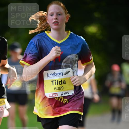 25.08.2024 - 20. Blankeneser Heldenlauf Dr. Thomas Lammeyer http://msf.ph/oto/6808328 25.08.2024 10:21:02 Laufen 098, 6099 meine-sportfotos.de