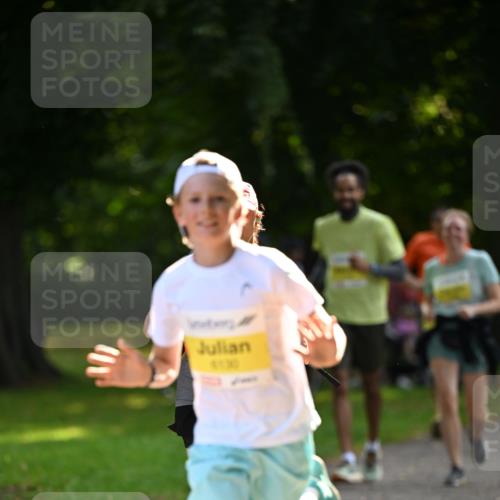 25.08.2024 - 20. Blankeneser Heldenlauf Dr. Thomas Lammeyer http://msf.ph/oto/6808349 25.08.2024 10:21:08 Laufen 4130 meine-sportfotos.de