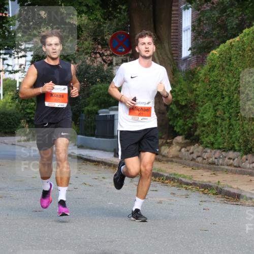 25.08.2024 - 20. Blankeneser Heldenlauf Strokosch-Dieckow http://msf.ph/oto/6814745 25.08.2024 09:39:58 Ziel 220, 221, 233 meine-sportfotos.de