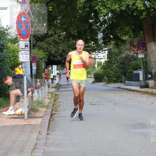 25.08.2024 - 20. Blankeneser Heldenlauf Strokosch-Dieckow http://msf.ph/oto/6814783 25.08.2024 09:40:03 Ziel 220, 221, 233 meine-sportfotos.de