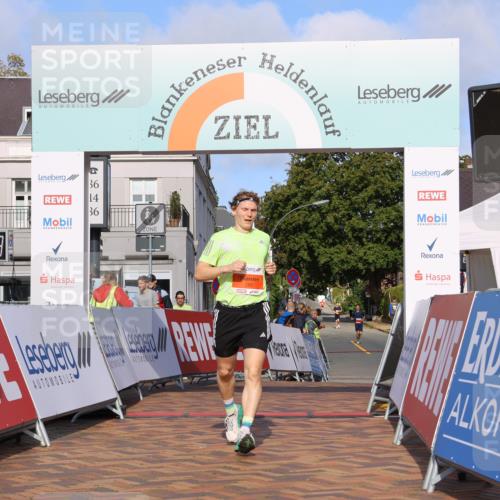 25.08.2024 - 20. Blankeneser Heldenlauf Strokosch-Dieckow http://msf.ph/oto/6815748 25.08.2024 09:37:01 Ziel 285 meine-sportfotos.de