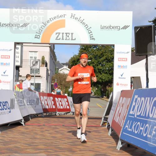 25.08.2024 - 20. Blankeneser Heldenlauf Strokosch-Dieckow http://msf.ph/oto/6815908 25.08.2024 09:37:36 Ziel 135 meine-sportfotos.de