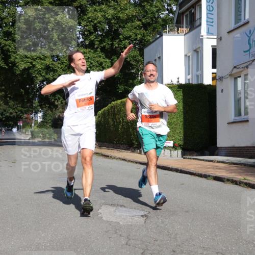 25.08.2024 - 20. Blankeneser Heldenlauf Strokosch-Dieckow http://msf.ph/oto/6815938 25.08.2024 09:43:09 Ziel 113, 274, 275 meine-sportfotos.de