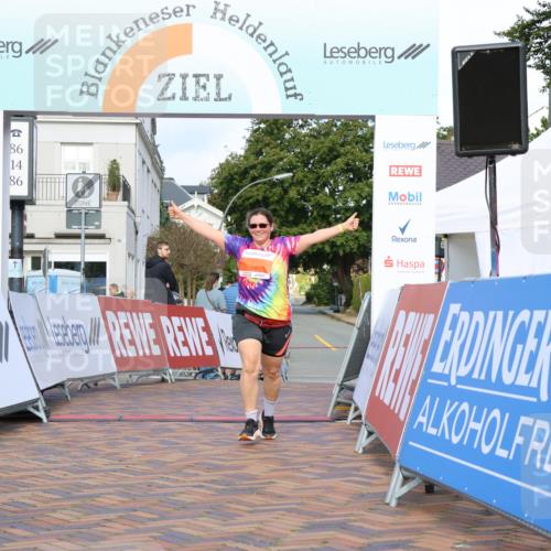 25.08.2024 - 20. Blankeneser Heldenlauf Strokosch-Dieckow http://msf.ph/oto/6816296 25.08.2024 10:01:43 Ziel 290 meine-sportfotos.de
