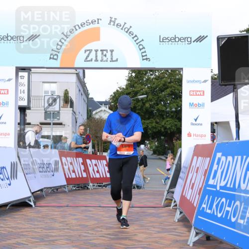 25.08.2024 - 20. Blankeneser Heldenlauf Strokosch-Dieckow http://msf.ph/oto/6816395 25.08.2024 10:04:21 Ziel 168 meine-sportfotos.de