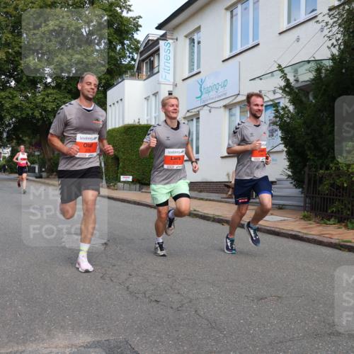 25.08.2024 - 20. Blankeneser Heldenlauf Strokosch-Dieckow http://msf.ph/oto/6816425 25.08.2024 09:45:34 Ziel 101, 171, 243, 266, 271, 273 meine-sportfotos.de