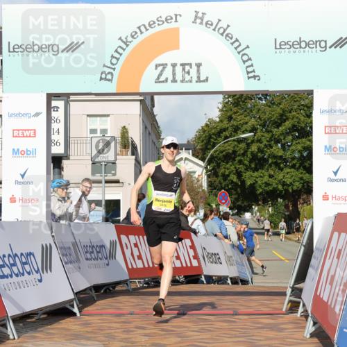 25.08.2024 - 20. Blankeneser Heldenlauf Strokosch-Dieckow http://msf.ph/oto/6816454 25.08.2024 10:09:21 Ziel 6436 meine-sportfotos.de
