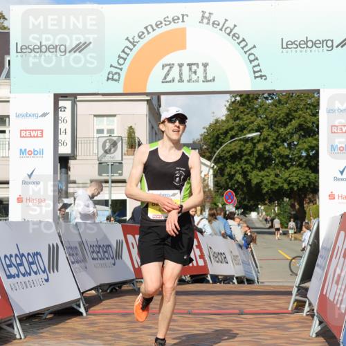 25.08.2024 - 20. Blankeneser Heldenlauf Strokosch-Dieckow http://msf.ph/oto/6816485 25.08.2024 10:09:22 Ziel 6436 meine-sportfotos.de