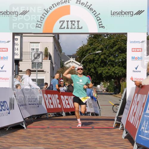 25.08.2024 - 20. Blankeneser Heldenlauf Strokosch-Dieckow http://msf.ph/oto/6816512 25.08.2024 10:10:10 Ziel 6012 meine-sportfotos.de