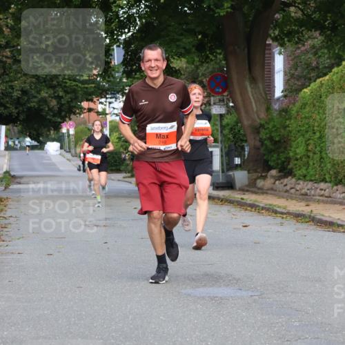 25.08.2024 - 20. Blankeneser Heldenlauf Strokosch-Dieckow http://msf.ph/oto/6816513 25.08.2024 09:45:45 Ziel 164, 188, 207, 249, 282 meine-sportfotos.de