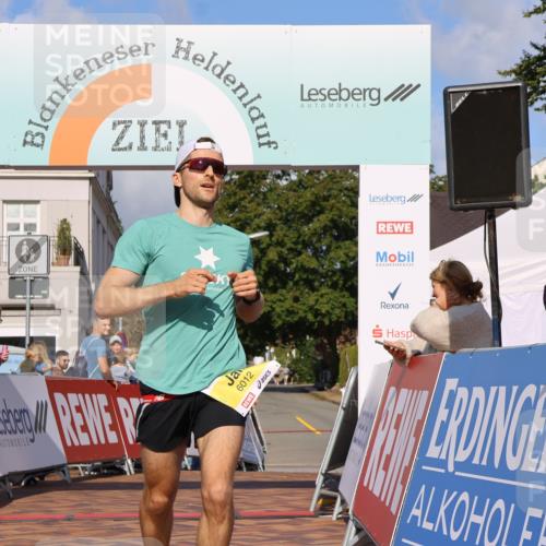 25.08.2024 - 20. Blankeneser Heldenlauf Strokosch-Dieckow http://msf.ph/oto/6816568 25.08.2024 10:10:12 Ziel 6012 meine-sportfotos.de