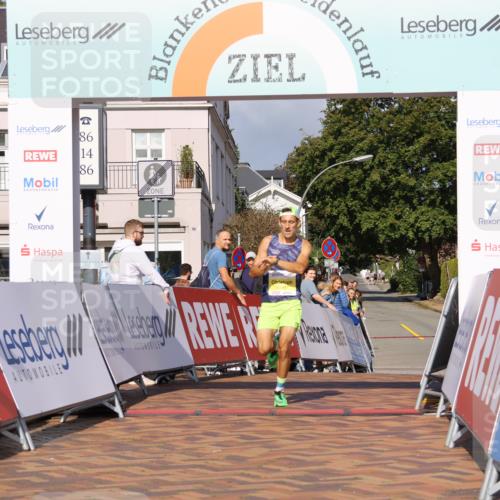 25.08.2024 - 20. Blankeneser Heldenlauf Strokosch-Dieckow http://msf.ph/oto/6816579 25.08.2024 10:10:58 Ziel 6361 meine-sportfotos.de