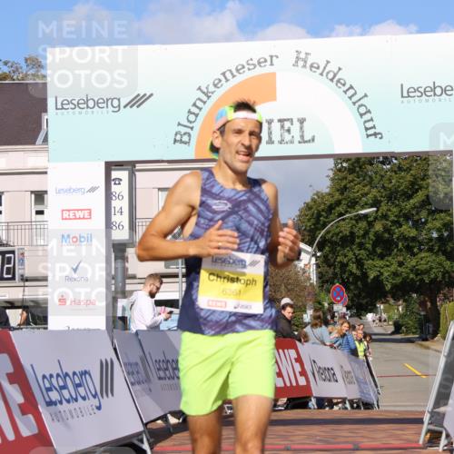 25.08.2024 - 20. Blankeneser Heldenlauf Strokosch-Dieckow http://msf.ph/oto/6816643 25.08.2024 10:11:00 Ziel 6361 meine-sportfotos.de